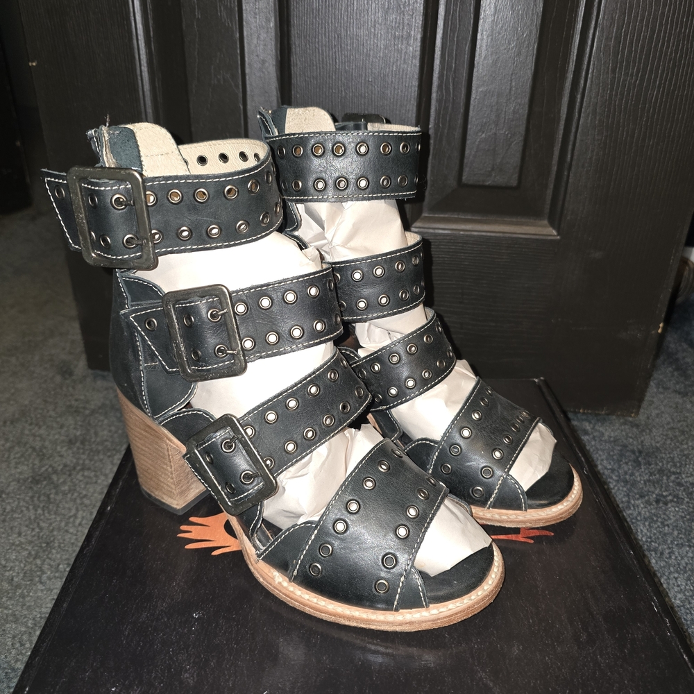 Freebird- Blake Sandals